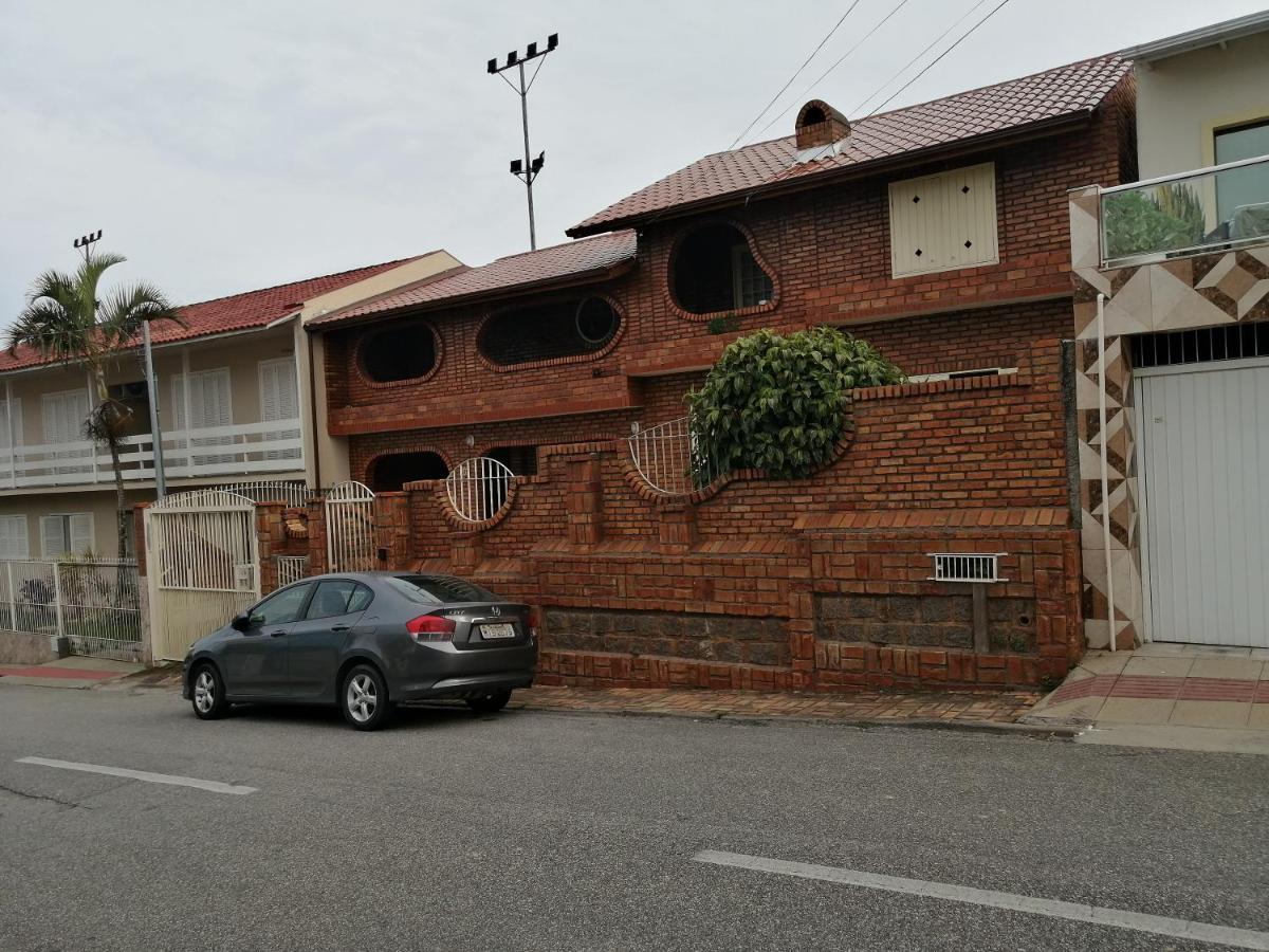 Coqueiros Hostel ฟลอเรียนอโปลิส ภายนอก รูปภาพ