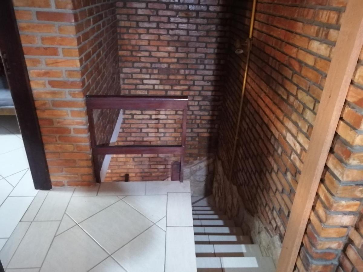 Coqueiros Hostel ฟลอเรียนอโปลิส ภายนอก รูปภาพ